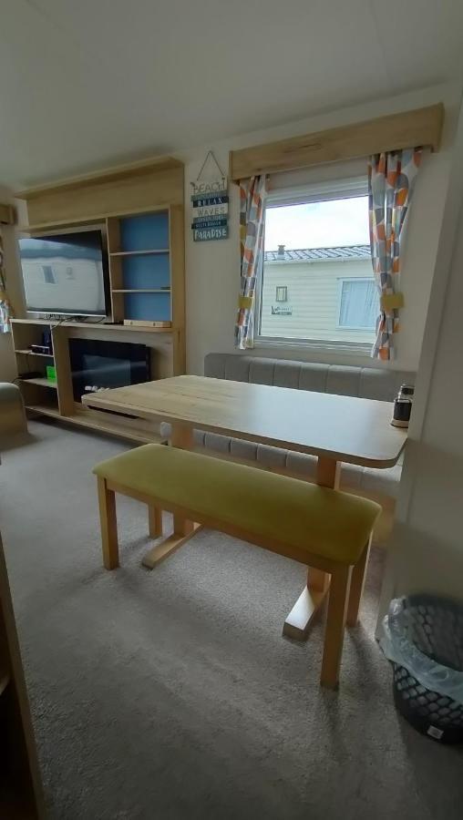 3 Bedroom Stylish Caravan - Vans With Business Sign Not Allowed Port Seton Exterior foto