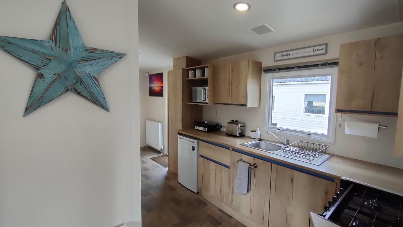 3 Bedroom Stylish Caravan - Vans With Business Sign Not Allowed Port Seton Exterior foto