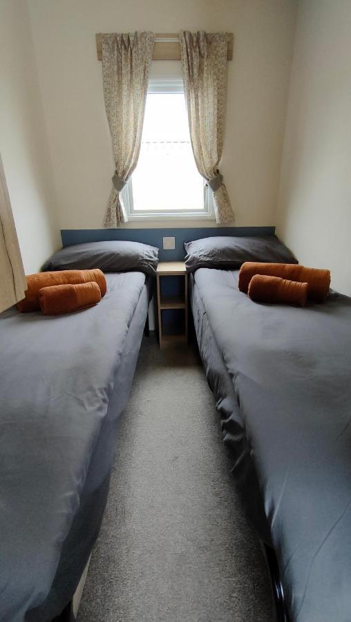 3 Bedroom Stylish Caravan - Vans With Business Sign Not Allowed Port Seton Exterior foto