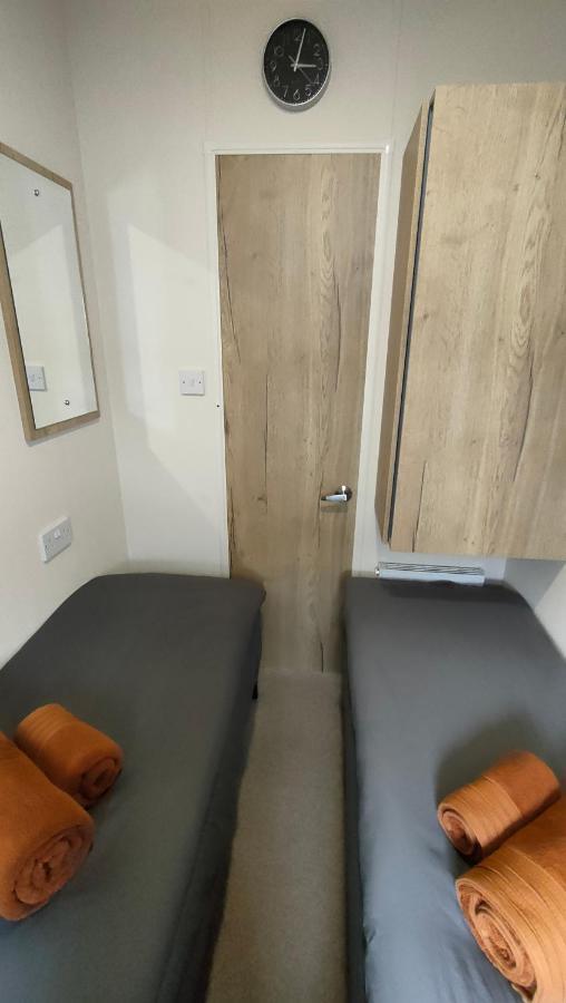 3 Bedroom Stylish Caravan - Vans With Business Sign Not Allowed Port Seton Exterior foto