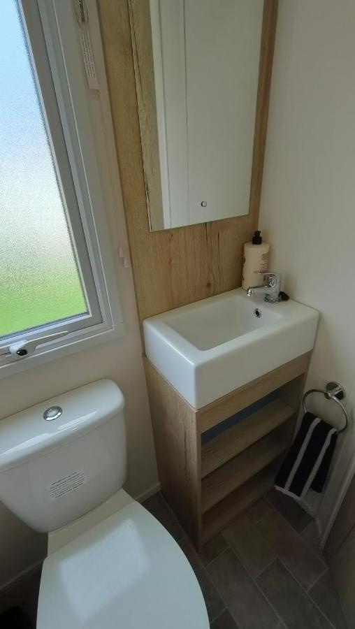 3 Bedroom Stylish Caravan - Vans With Business Sign Not Allowed Port Seton Exterior foto